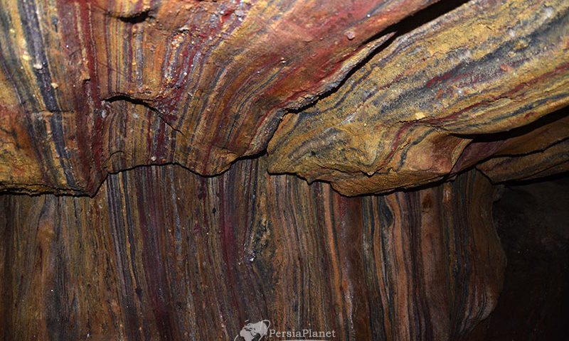 Rainbow cave hormoz