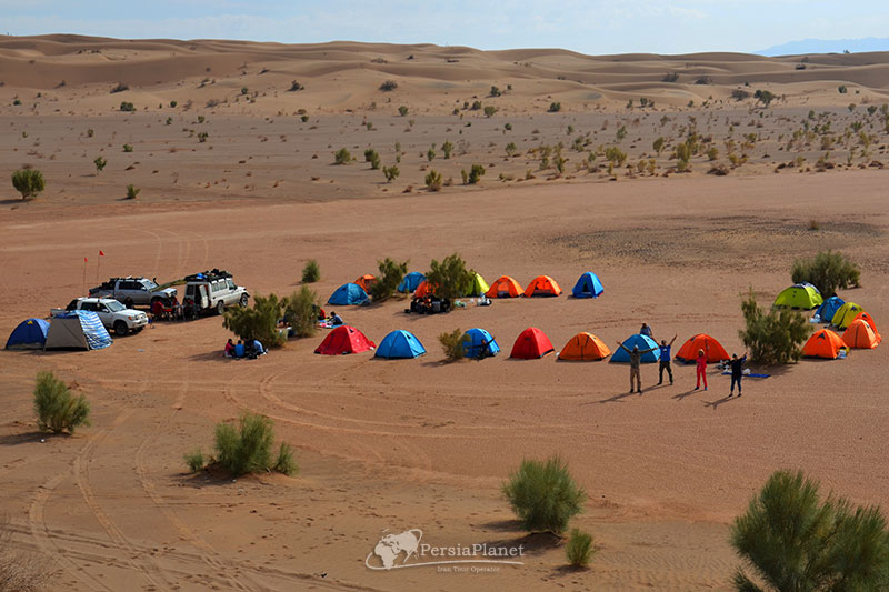 Rig jen desert camping