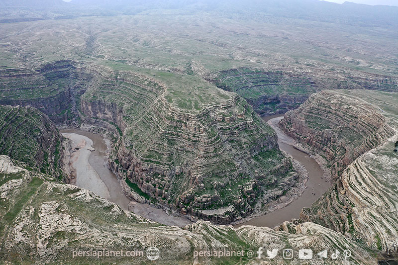 Seimareh river in Khazineh canyon, Seymareh