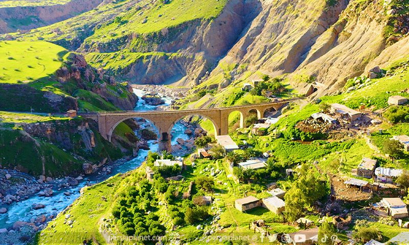 Toveh village and bridge