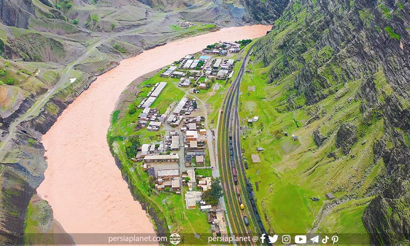 Tang 5 train station and Sezar river, Lorestan